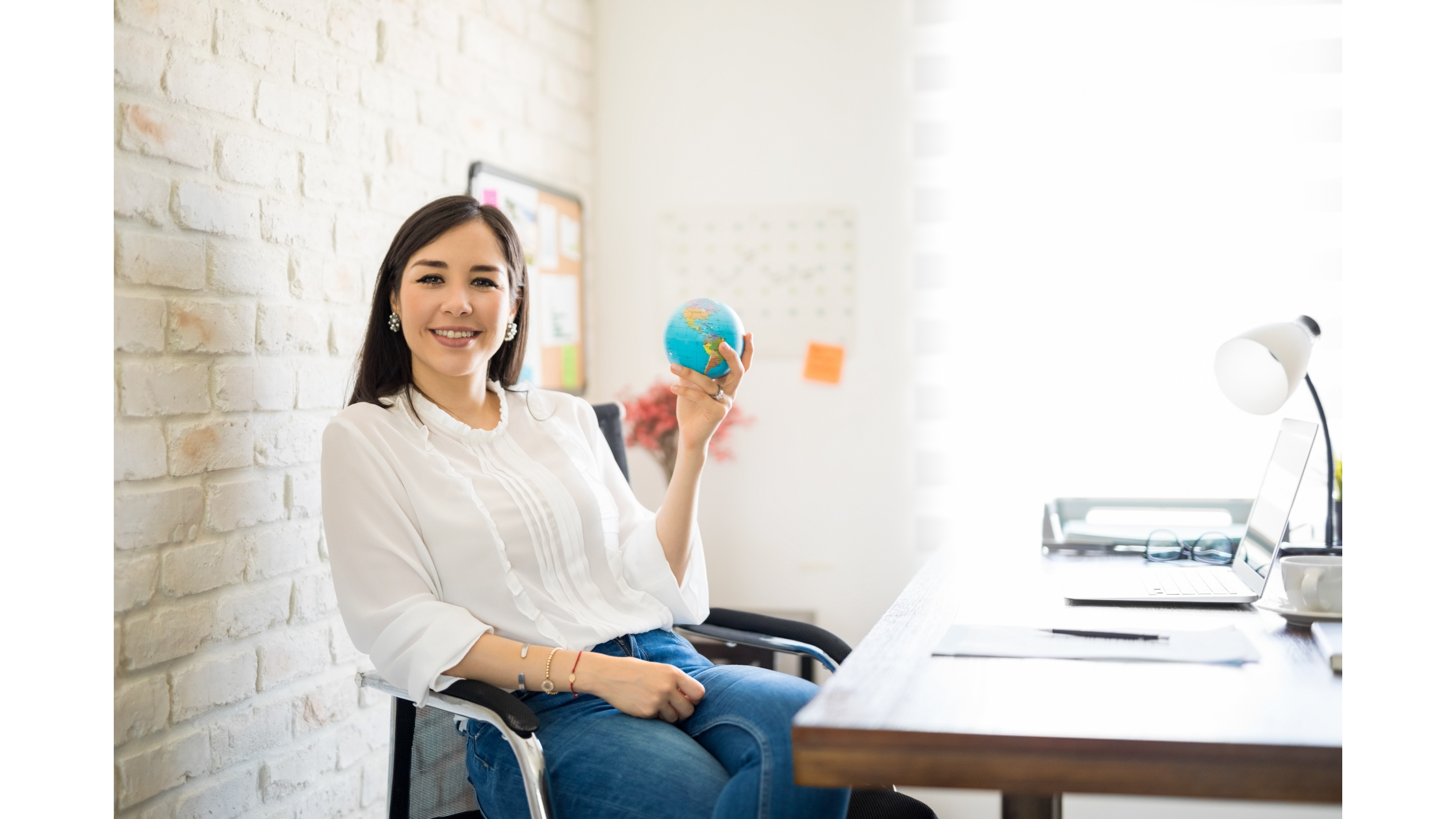 The Psychology of Sales: Understanding the Distinctive Mindsets of Hunters and Farmers