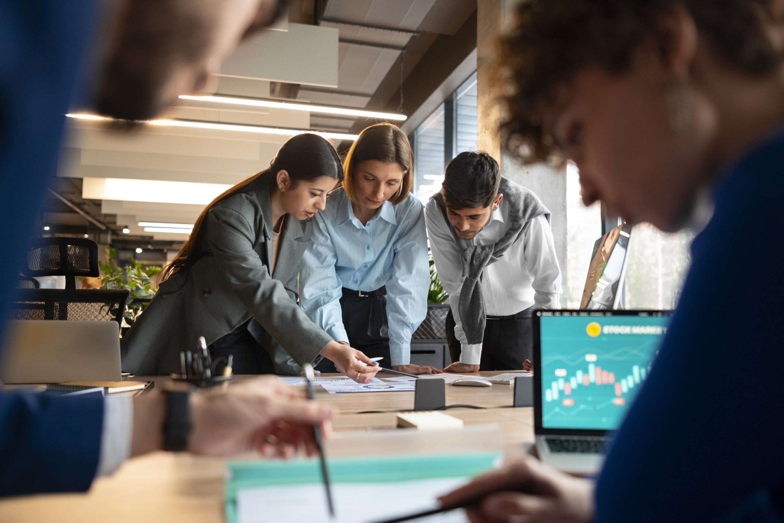 Lisa Danels of Human Edge On 5 Things You Need To Know To Successfully Manage a Team